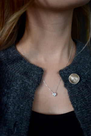 Collar Punto de luz Corazón